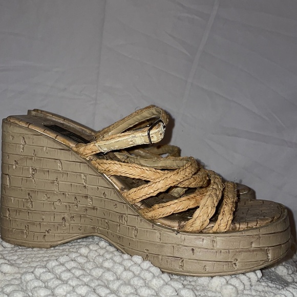 Y2K Chunky Platform Sandals - Picture 7 of 9